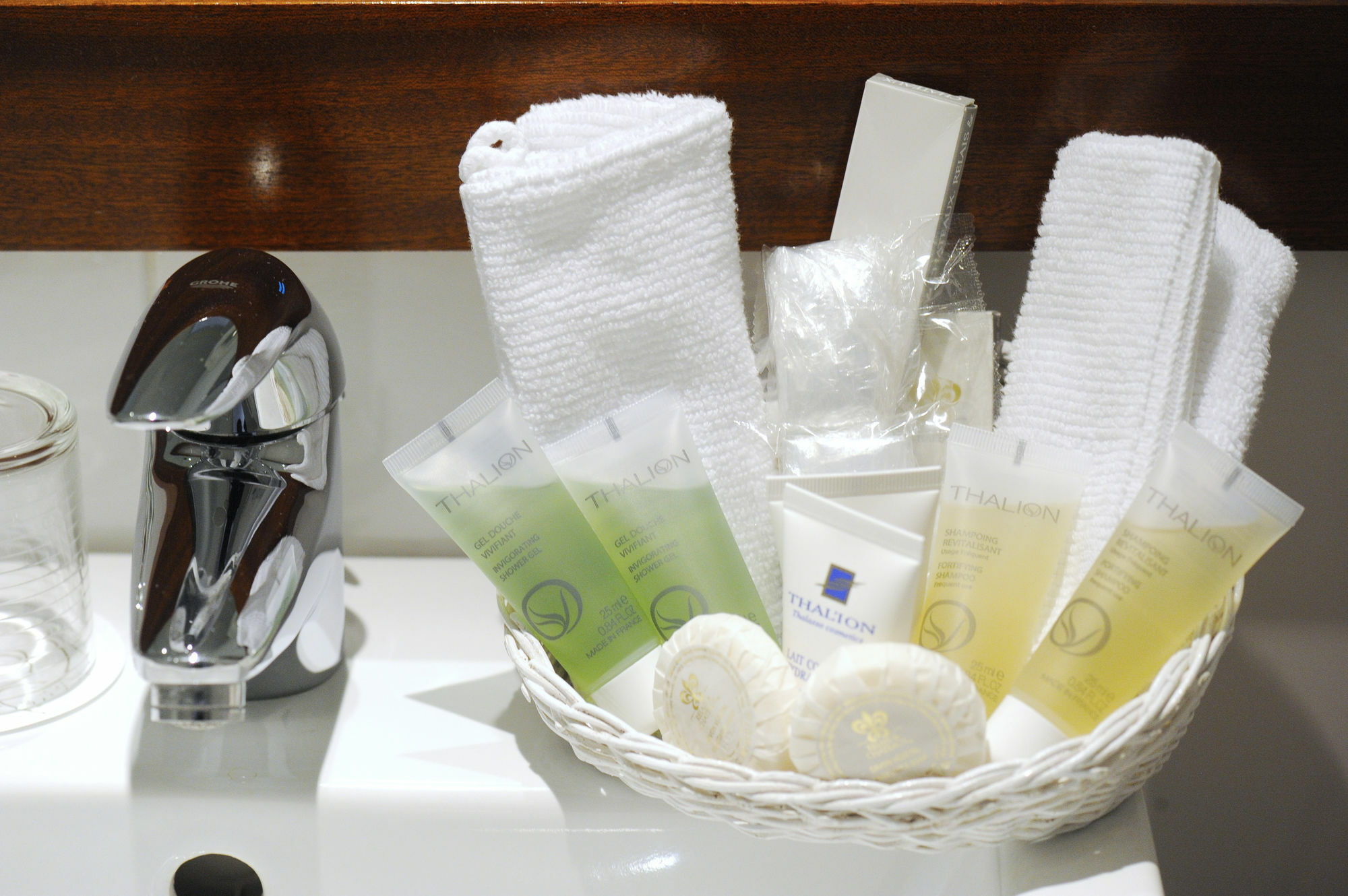 Relais & Chateaux Le Brittany & Spa Роскоф Экстерьер фото