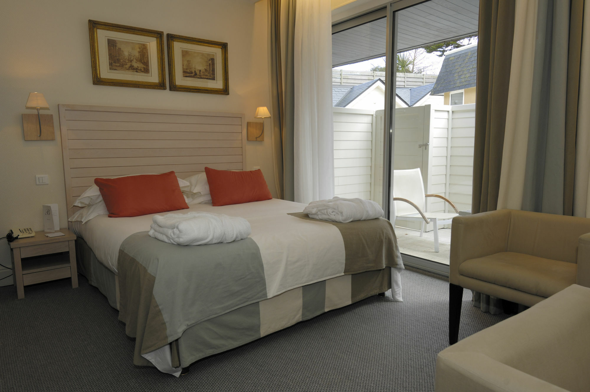 Relais & Chateaux Le Brittany & Spa Роскоф Экстерьер фото